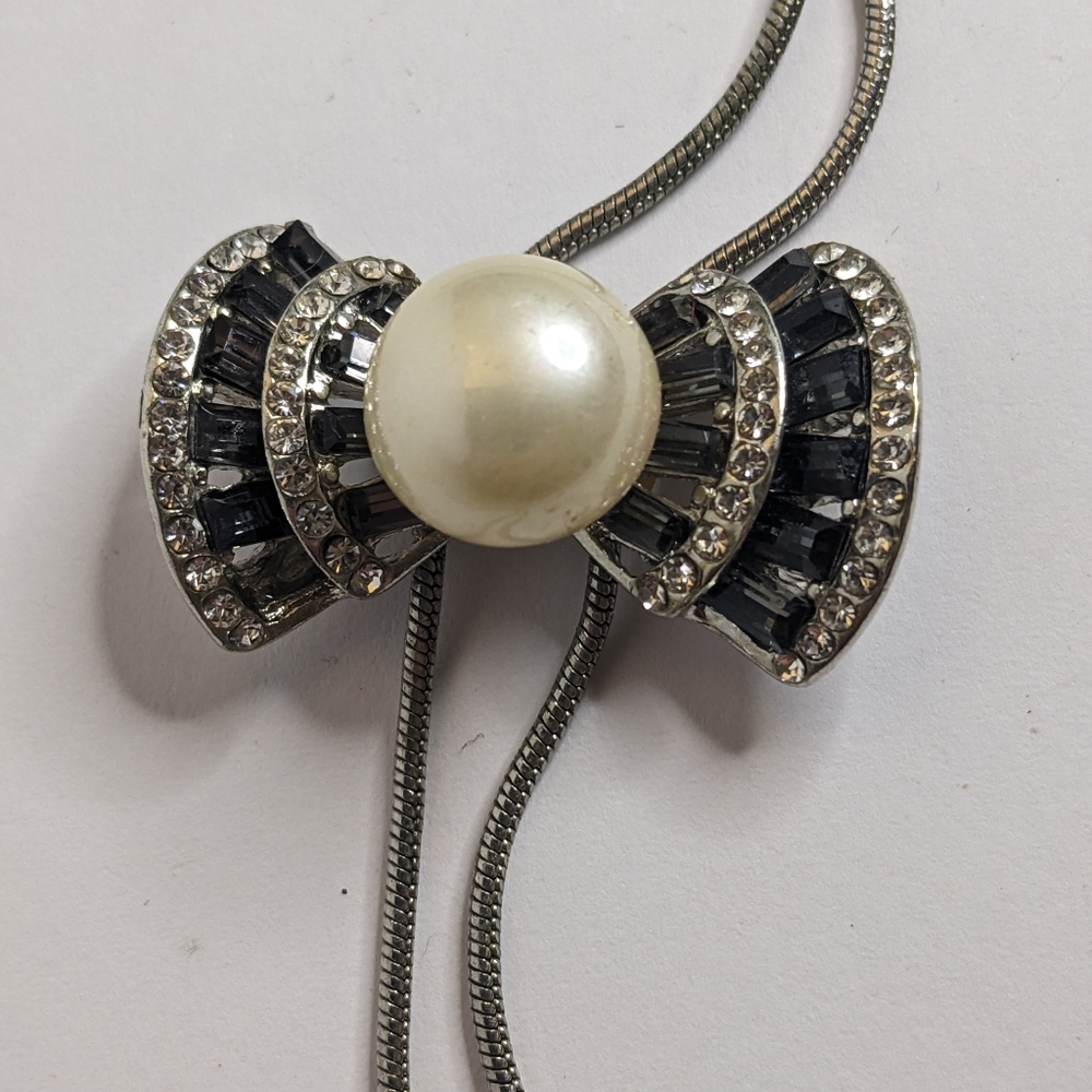 Rare Crystal & Simulated Pearl Slider Necklace – Adjustable 38” with 20” Drop - Picture 5 of 6